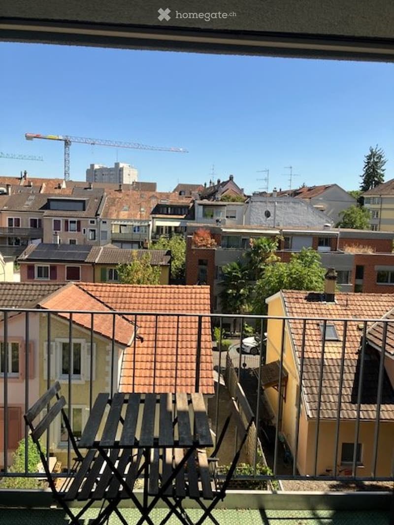 Ruhiges Zimmer zu vermieten (1)