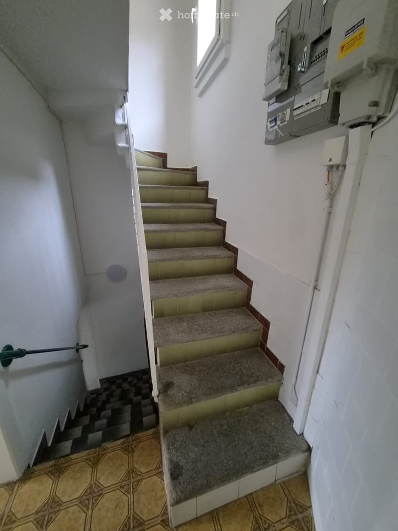Affittasi nel nucleo di Gorduno casa luminosa di 5 locali. (4)