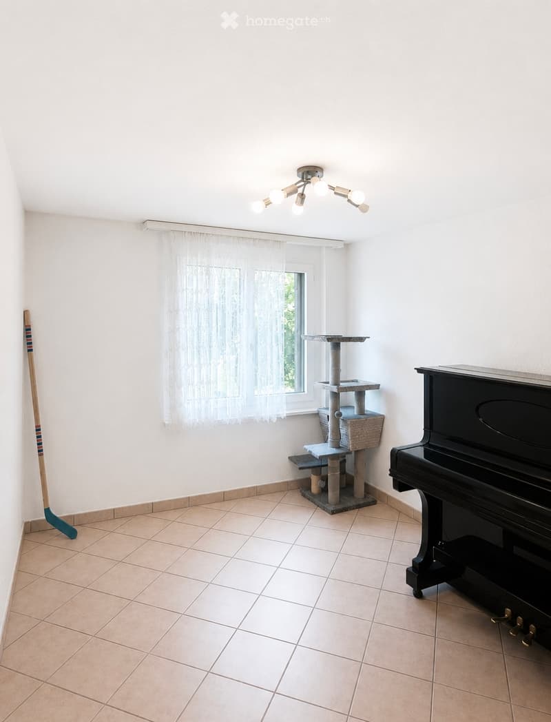 Charmante 4.5-Zimmer-Wohnung in Büren an der Aare (3)