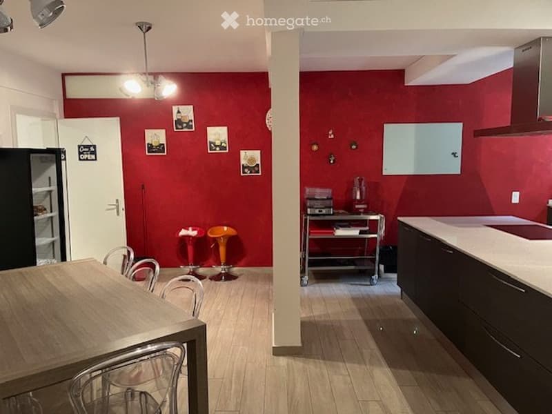 Affittasi Locale con Cucina Professionale (1)