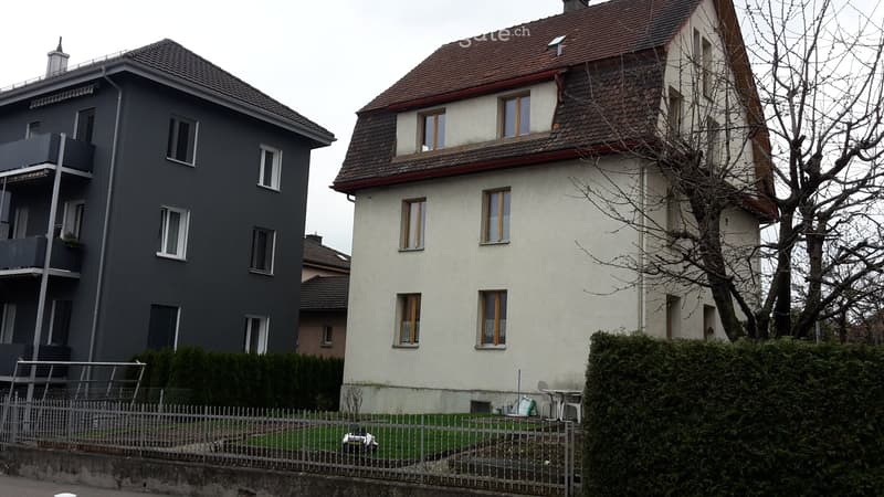 Einfache 3.5Z Wohnung im EG zu vermieten (2)