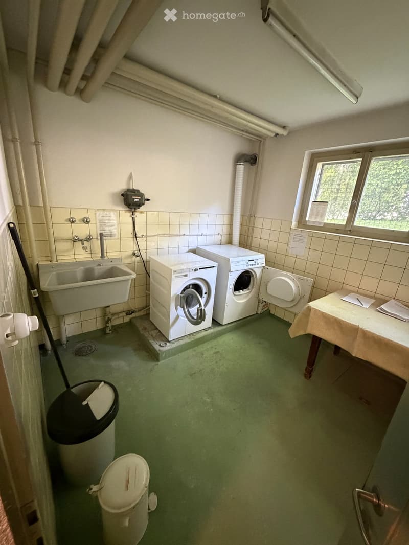 Helles Studio Zollikon - Haltestelle Rehalp vor der Haustüre (5)
