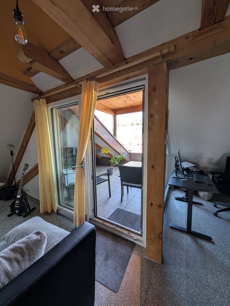 2.5-Zimmer-Dachwohnung mit Galerie und Sauna in Spiez (3)
