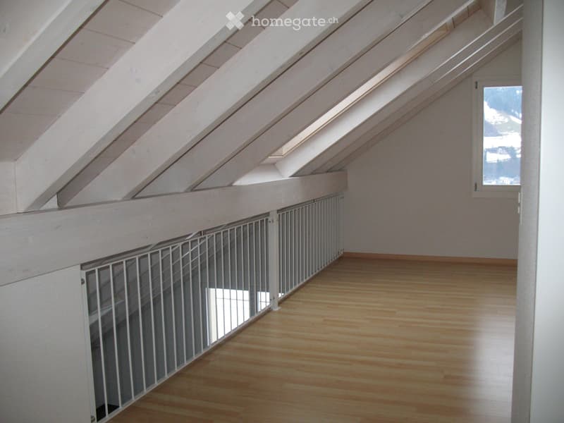 Neu renovierte 5½-Zimmer-Dachwohnung mit Galerie und Balkon (3)