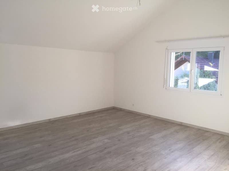 3.5-Zimmer-Dachwohnung mit Klimaanlage in Hornussen (4)