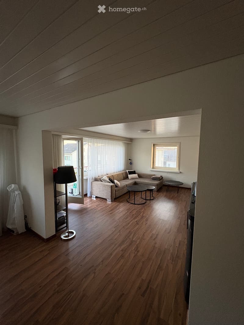 3.5 Zimmer-WHG inkl. 1x PP grosszügig und teilsaniert (1)