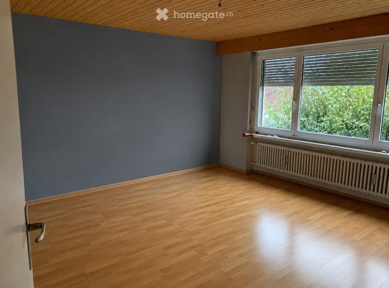 2 private Zimmer (50 m²) mit eigenem Bad & WC (1)
