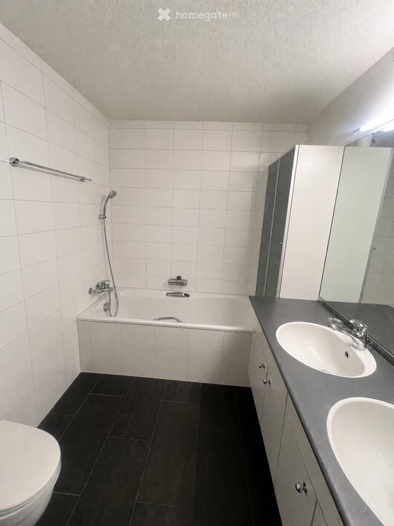 Traumoase: grosse 3.5-Zimmer-Wohnung mit Wintergarten (5)