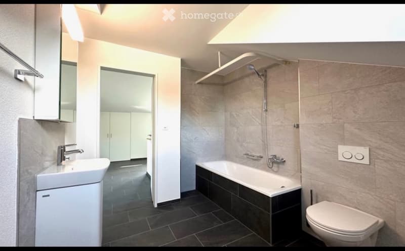 8 Zimmer Einfamilienhaus Mit Carport und Garage (5)