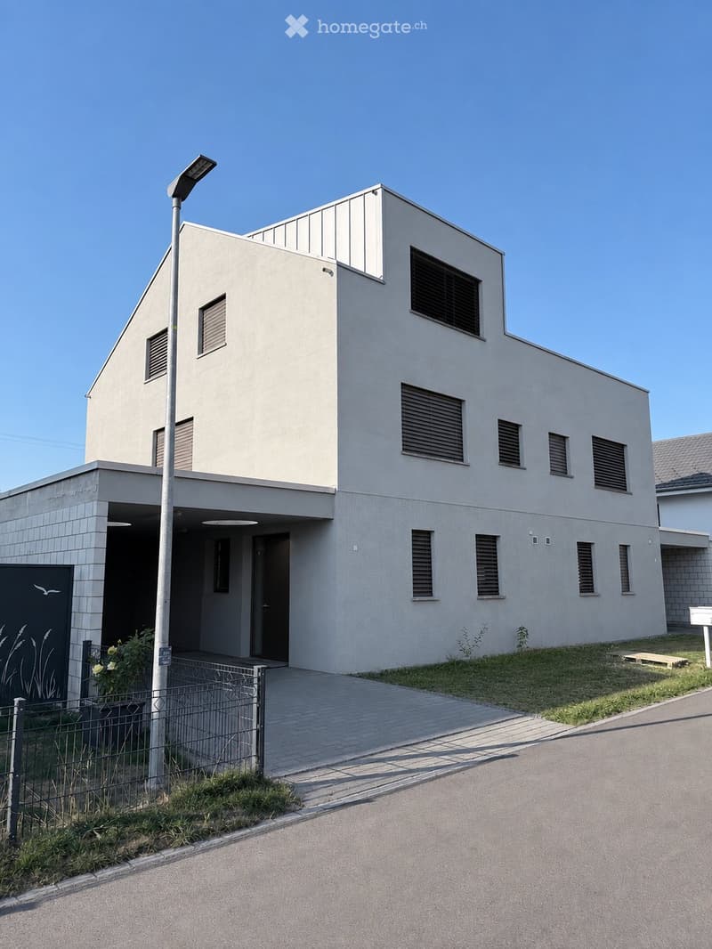 6.5-Zimmer-Doppeleinfamilienhaushälfte in Roggwil mit 175m2 (2)