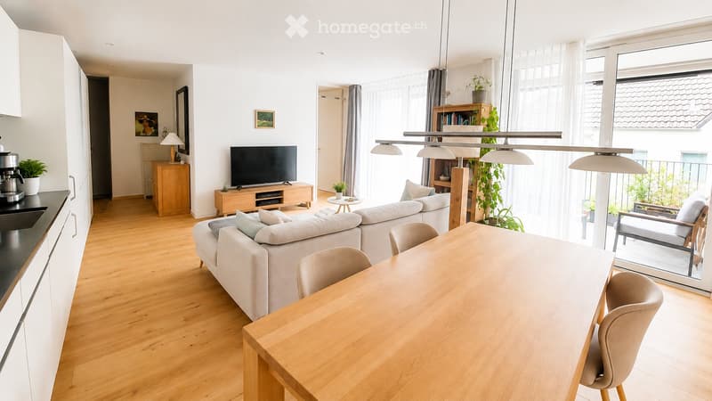 Ruhige 2.5-Zimmer-Wohnung mit grossem Balkon am Bodensee (4)