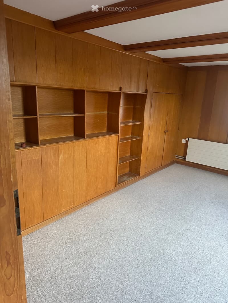 1,5 Zimmer Altbauwohnung DG in Koppigen BE (5)
