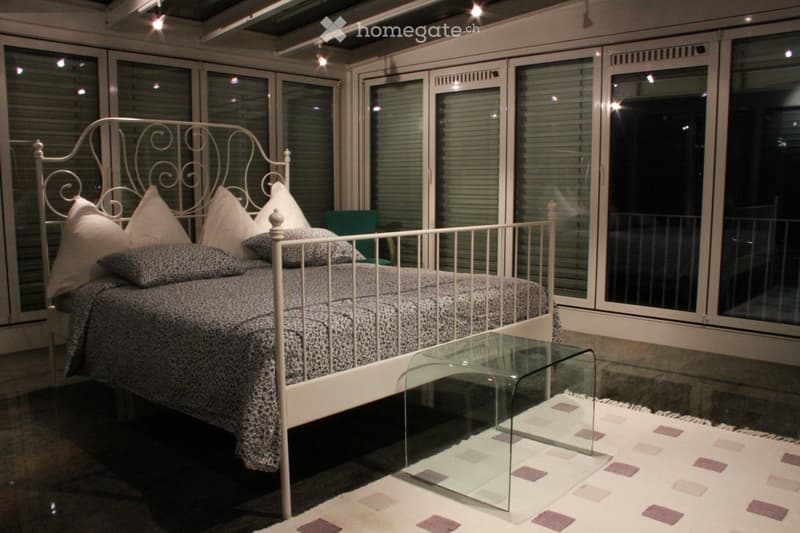 WG-Zimmer in 7 Zimmer-Haus (4)