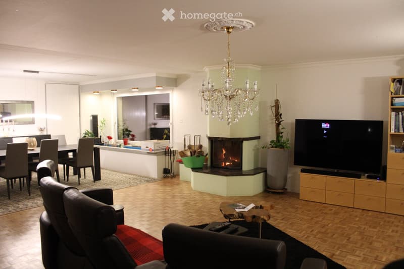 WG-Zimmer in 7 Zimmer-Haus (2)