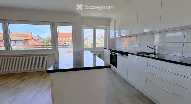 Top Lage! 2.5-Zimmerwohnung mit Balkon (5)