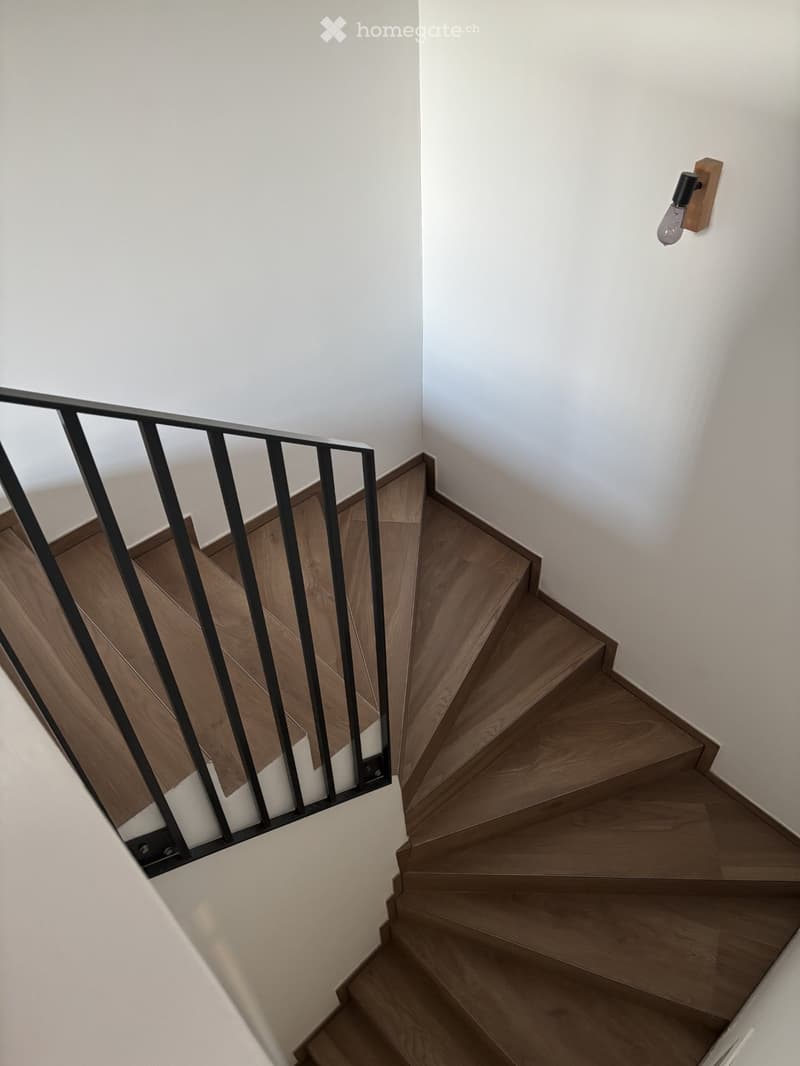 Charmante 4.5-Zimmer-Maisonette-Wohnung in Kölliken (2)