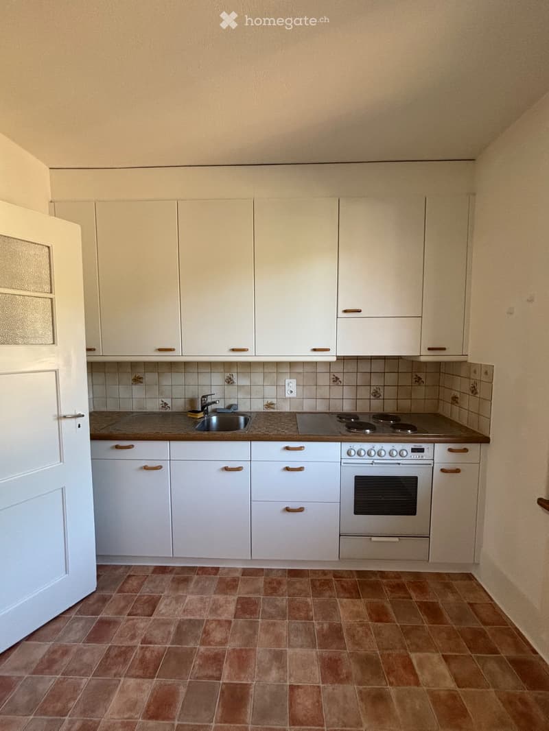 Schöne Altbau 4.5 Zimmerwohnung zu vermieten . (2)