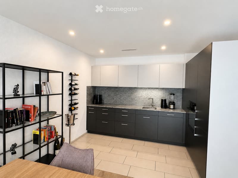 2.5-Zimmer-Wohnung, großer Balkon, voll möbliert (BEFRISTET) (2)