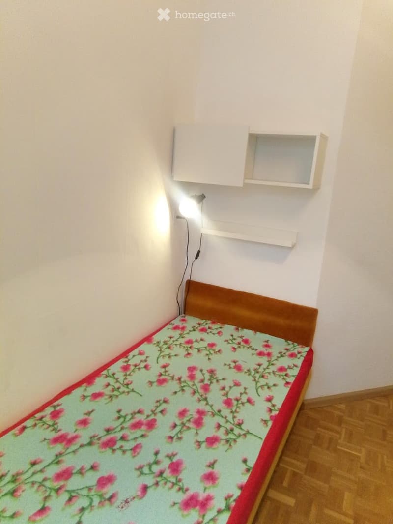 Möbliertes WG-Zimmer mit eigener Veranda und Garten. (2)