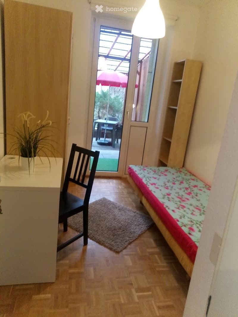 Möbliertes WG-Zimmer mit eigener Veranda und Garten. (1)