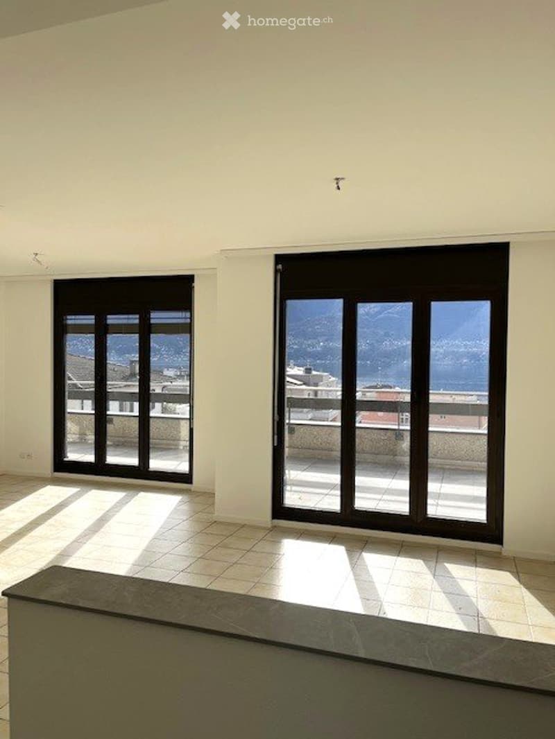 Attico 2.5 locali a Muralto - con terrazza panoramica (2)