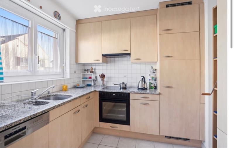 Befristete 4-Zimmer-Wohnung in Thalwil zu vermieten (2)