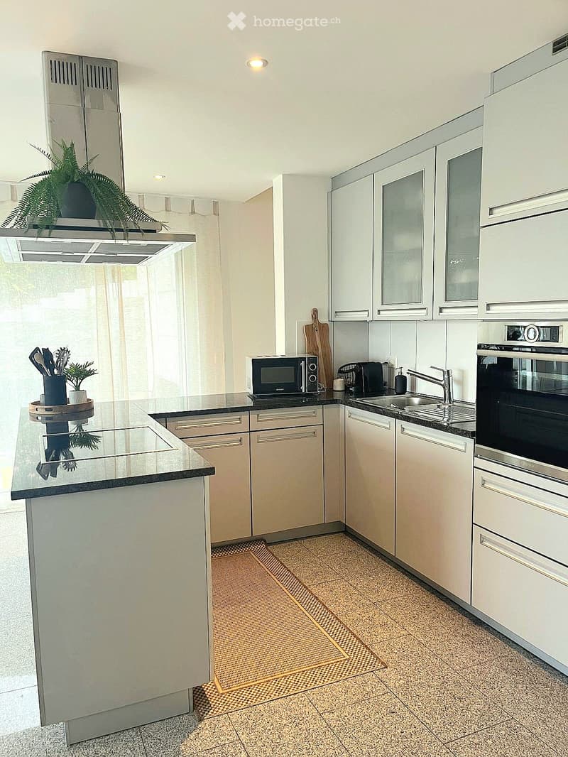 Moderne 3,5-Zimmer-Wohnung mit Terrasse, Garten & Aussicht (2)