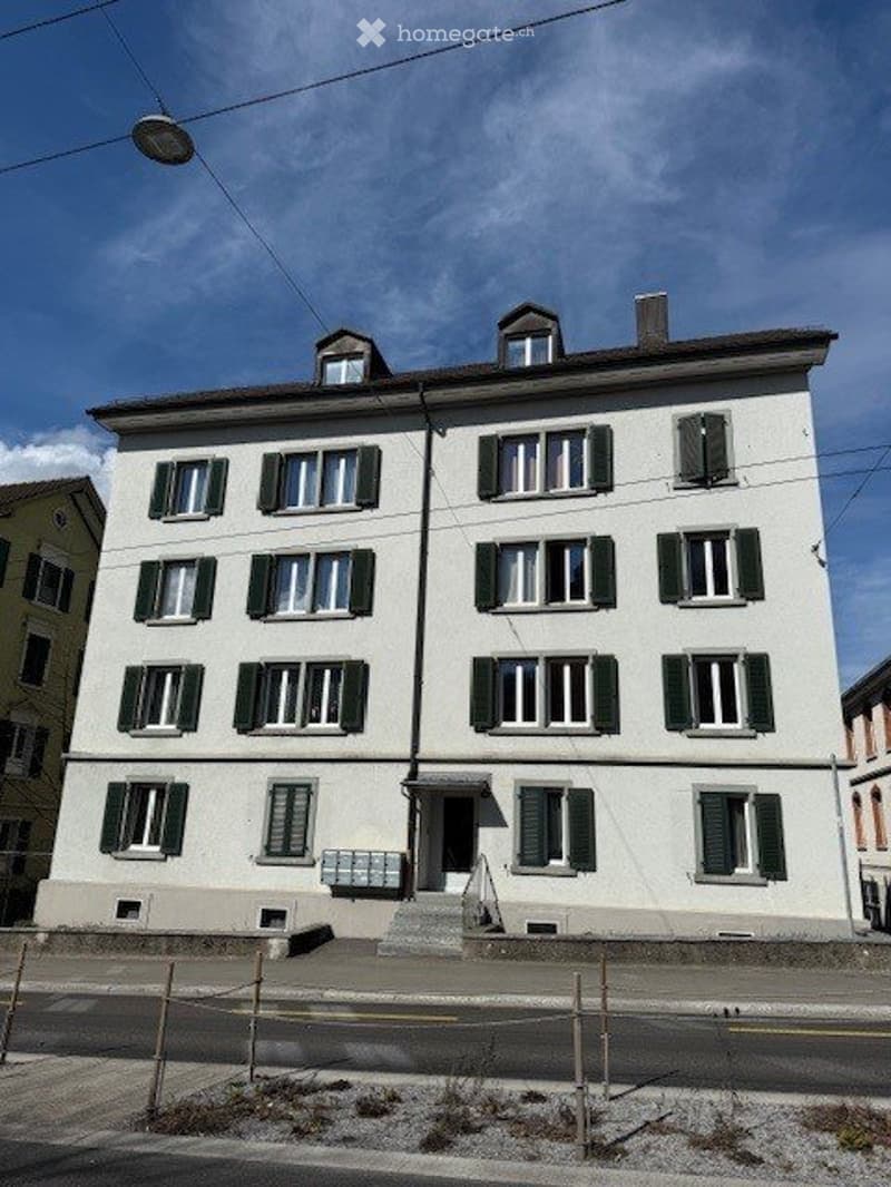 Helle und einladende 4-Zimmer-Wohnung in attraktiver Lage (1)
