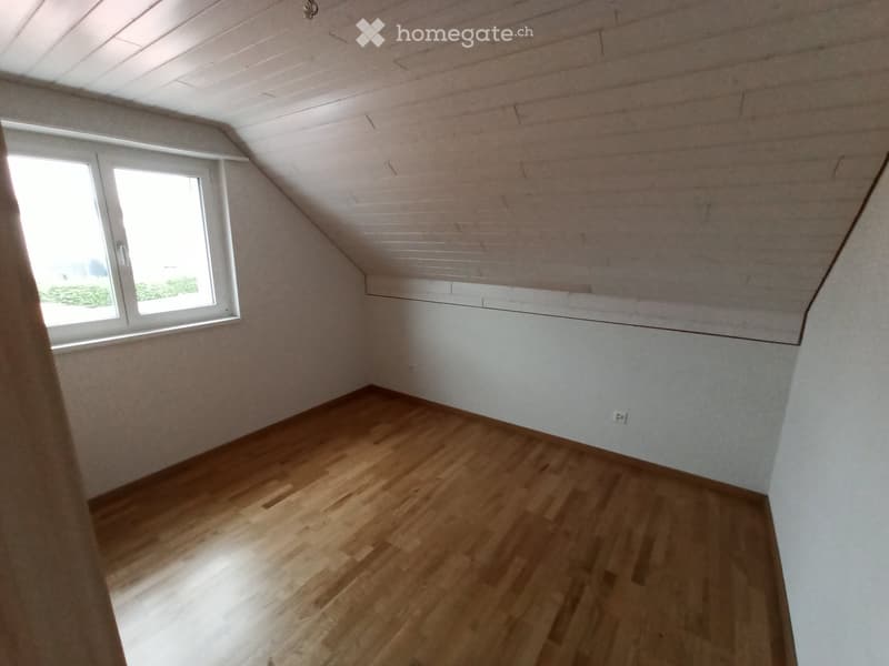 Helle 3.5-Zimmer-Whg. mit grosser Sonnenterrasse im Grünen (5)