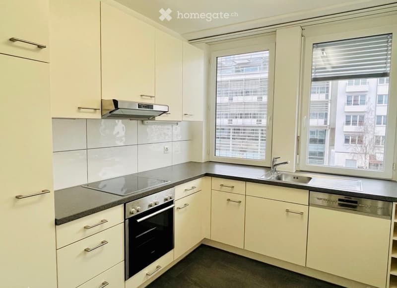 Schöne zentrale 2.5-Zimmer-Wohnung in Biel zu vermieten (1)