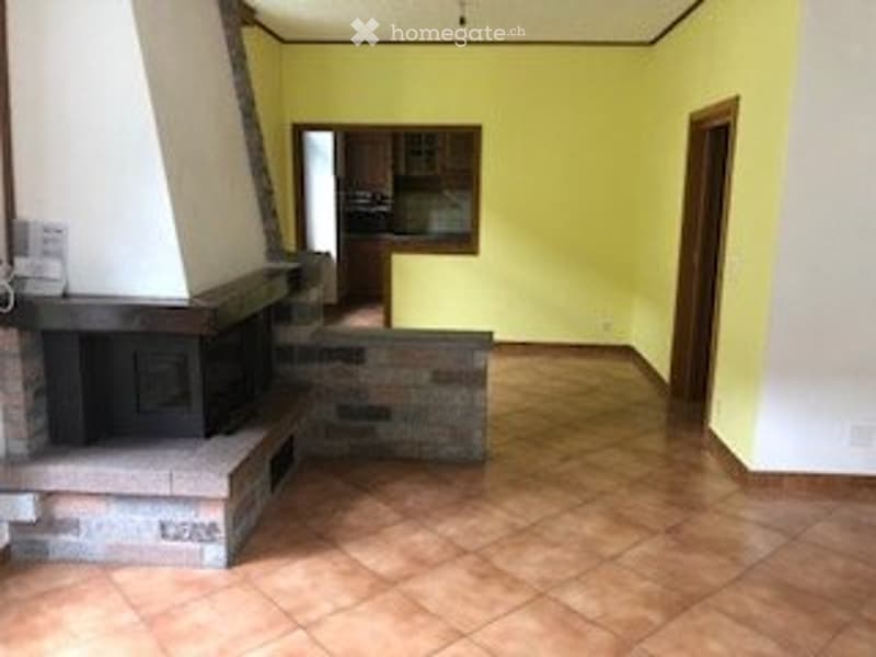 Appartamento indipendente in villa novecentesca, Faido (3)