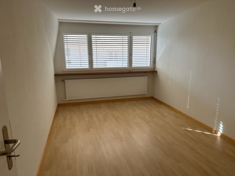 3 Zimmerwohnung, Zuchwil, 3. Stock, Wohn- und Geschäftshaus (2)