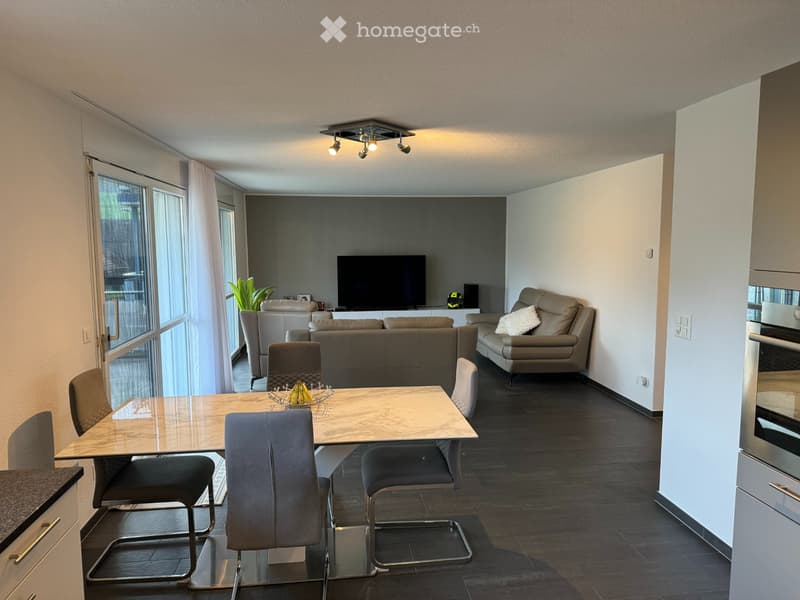 Top 3,5-Zimmer-Wohnung im Eigentumsstandard zu vermieten (4)