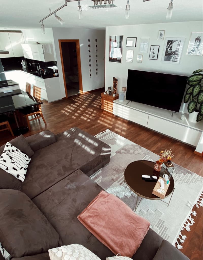Helle 4.5 Zimmer Wohnung in Rhäzüns (1)