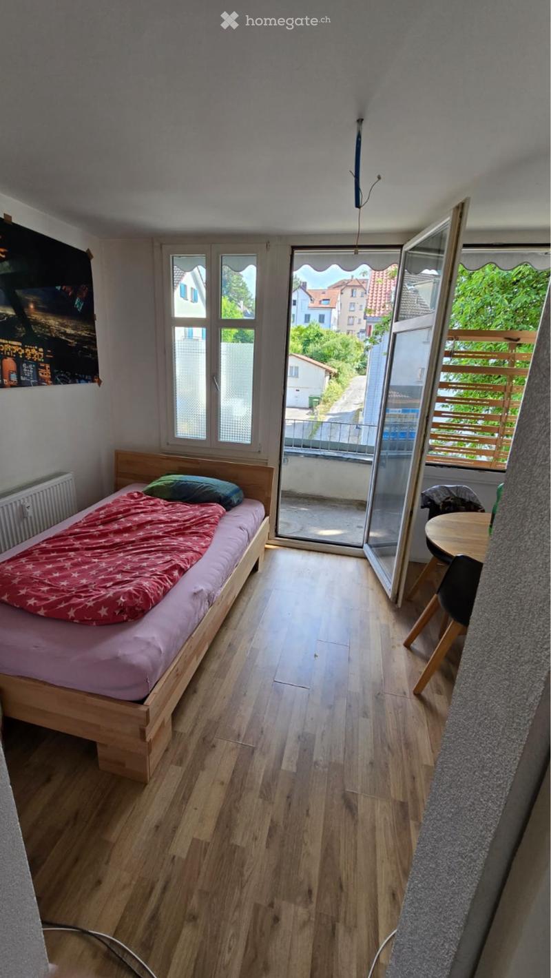 Kleine 1 Zimmer Wohnung mit Balkon und Stellplatz (1)