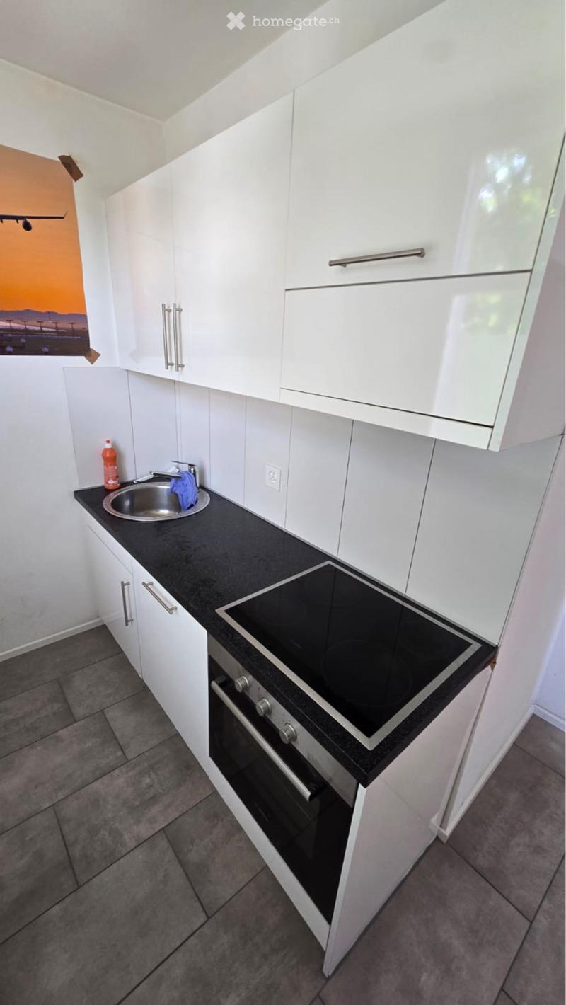 Kleine 1 Zimmer Wohnung mit Balkon und Stellplatz (3)