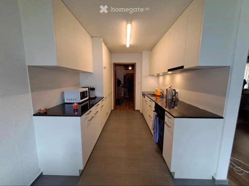 Gemütliche 3 ½-Zimmer-Wohnung mit ca. 77 m2 Wohnfläche (2)