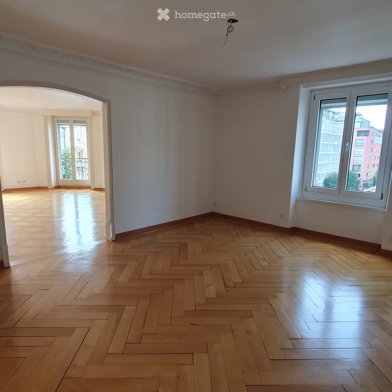 Charmante 3.5 Zi.- Wohlfühlwohnung im Herzen der Neustadt (2)