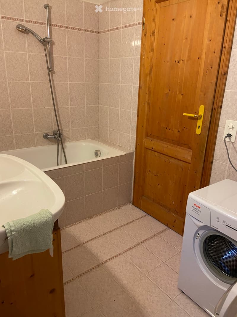 Vermiete 2 Zimmer in ruhigem Einfamilienhaus (5)