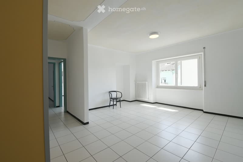 APPARTAMENTO 4.5 LOCALI A GORDOLA (2)
