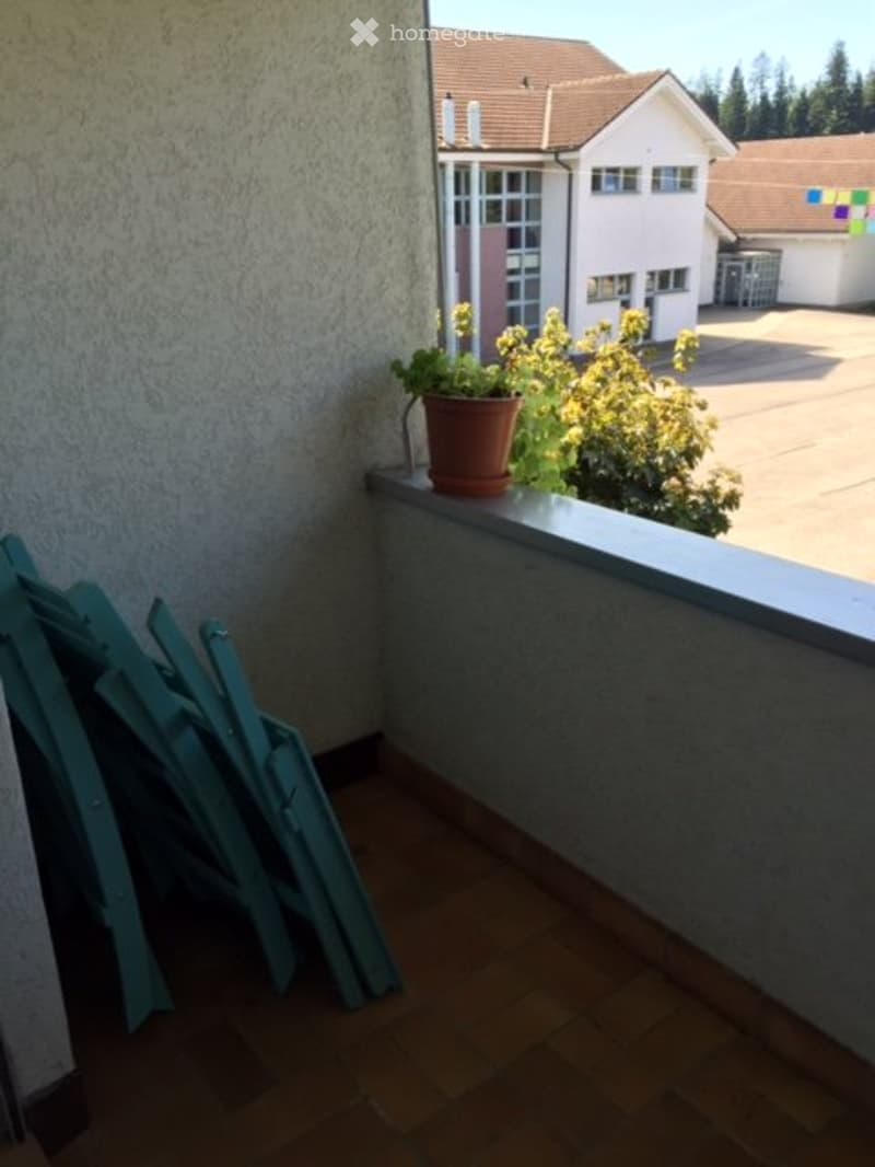 Schöne 3-Zimmer-Wohnung zu vermieten im Lehrerhaus (2)