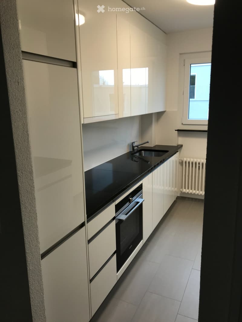 Möblierte 2.5Zi-Wohnung 6min zu Fuss zum Bhf Oerlikon SOFORT (2)