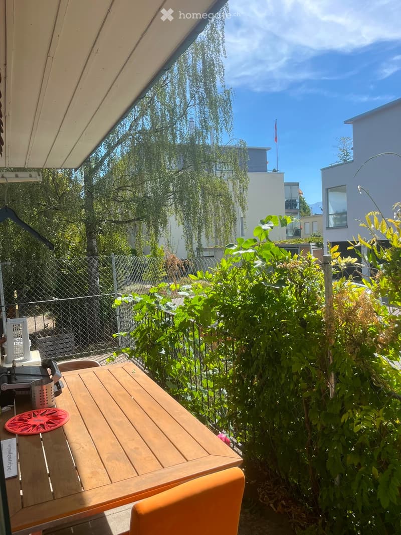 Moderne 3.5-Zimmerwohnung im EG mit Terrasse & Garten (4)