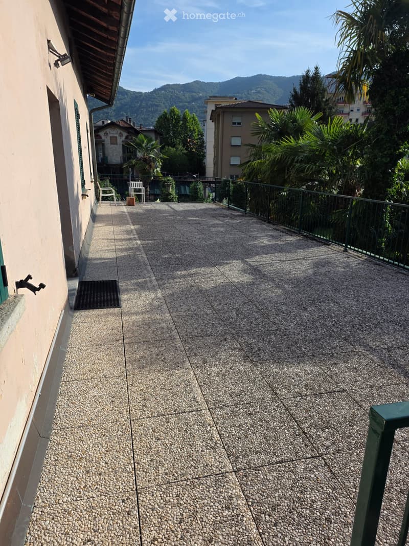 Stanza in appartamento/ufficio - tutte utenze incluse (2)