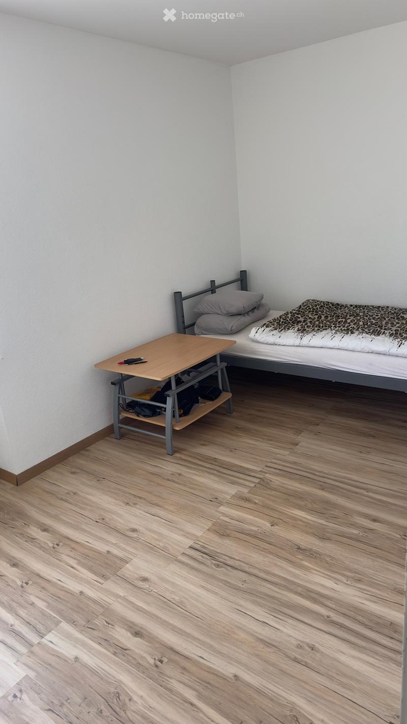 Frei Zimmer zur Untervermietung (1)