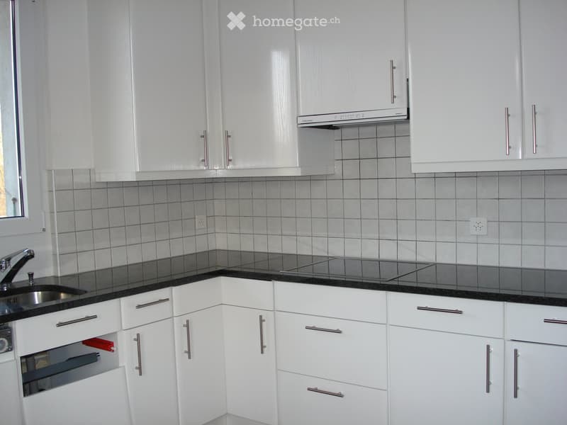 günstige 3.5 Zimmer Wohnung an zentraler Lage in Lyss (5)