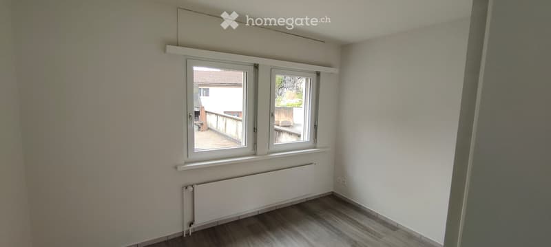 helle Wohnung in Mollis (5)