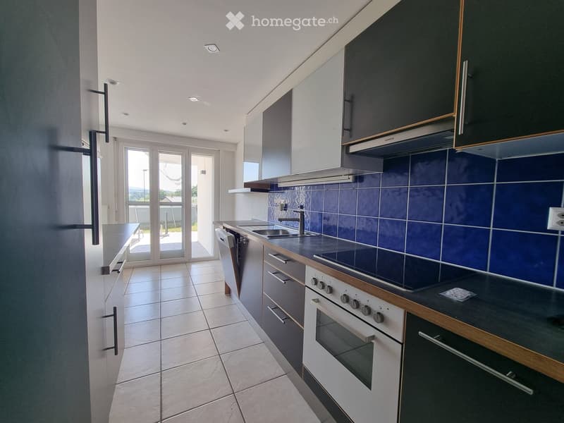 A louer de suite ou à convenir dans une villa familiale : (2)