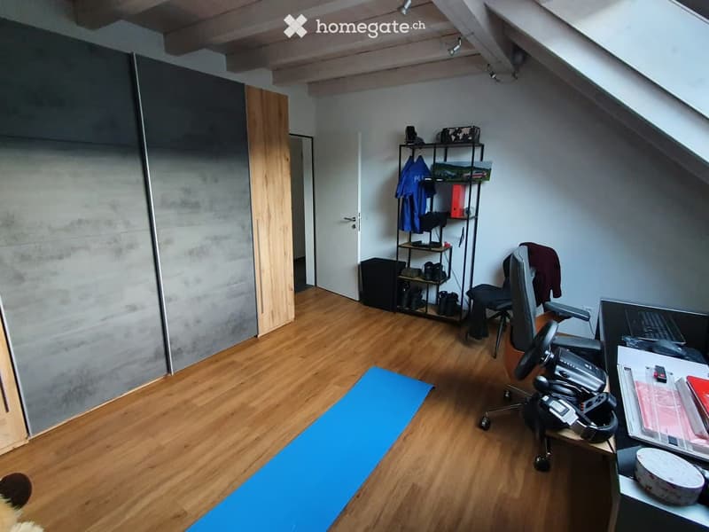 Exklusive, grosszügige 3.5 Zi.-Dachgeschosswohnung in Flums (5)