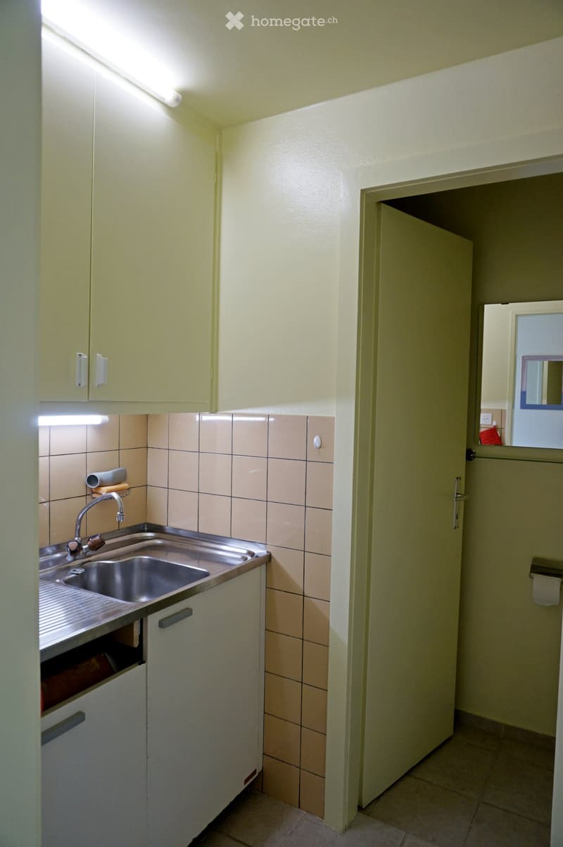 Studio meublé et équipé au Locle (2)